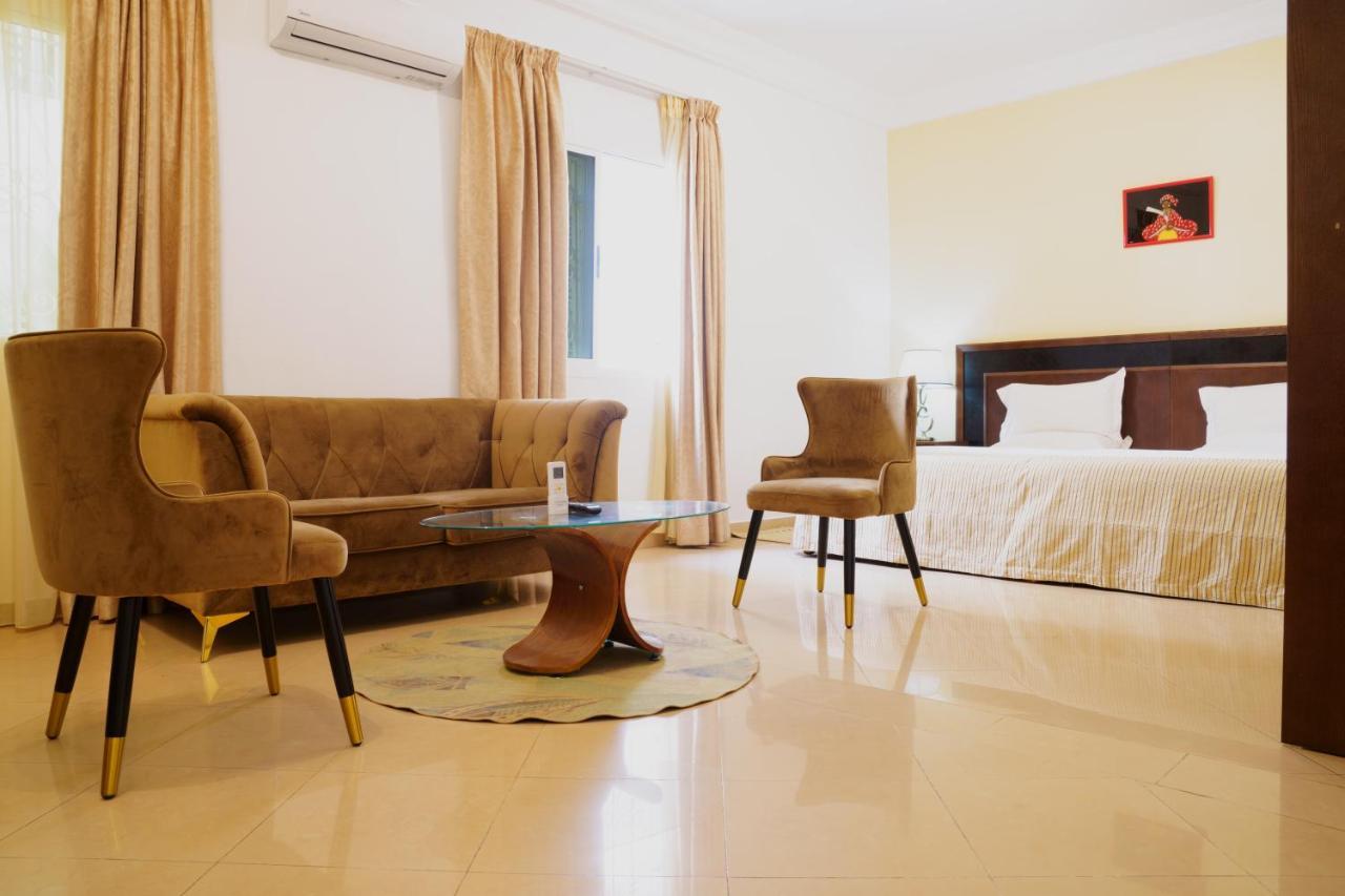 Le Feto Hotel Dakar Luaran gambar