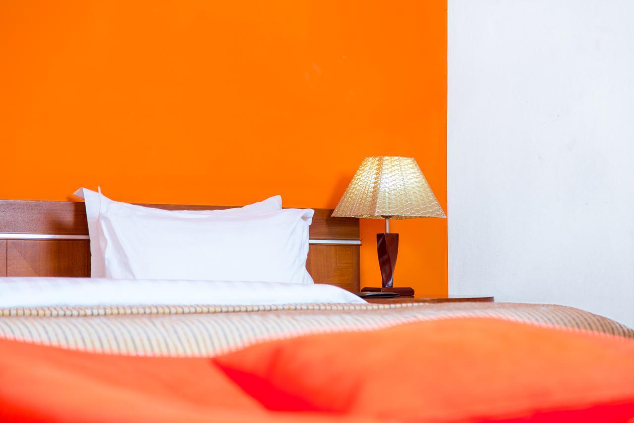 Le Feto Hotel Dakar Luaran gambar